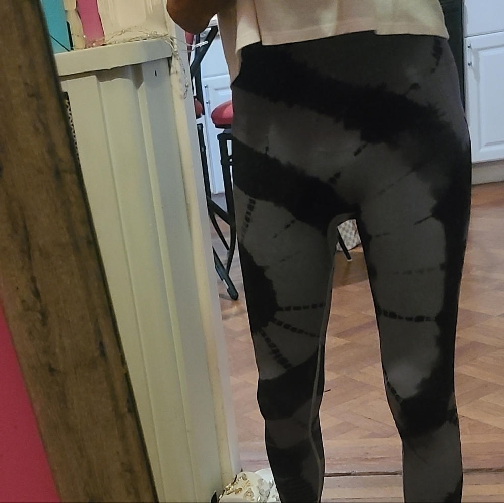 NEW BUTT LIFTING Workout Leggings xs - Picture 2 of 11